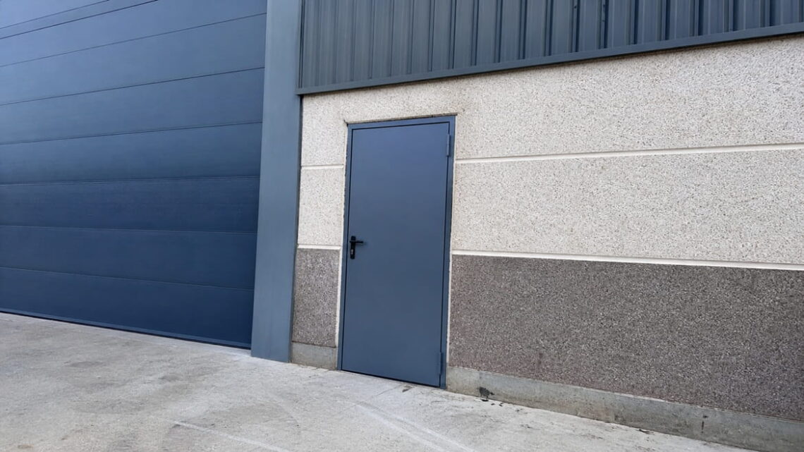 Cerrajero para naves industriales en Picassent